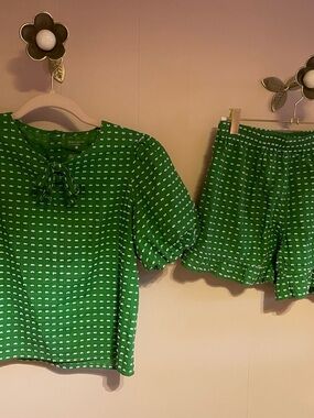 kate spade Green Printed Tie-Neck Blouse and Matching Shorts